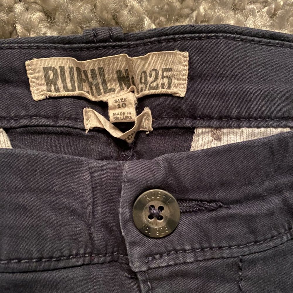 Ruehl Navy Blue Khaki Shorts EUC Sz 10 - Picture 4 of 5